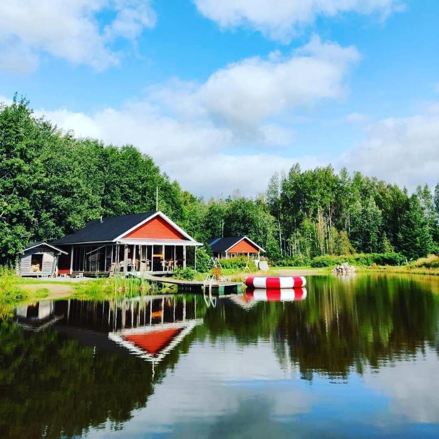 Hannunluhdan Lomamoekit Karijoki Exterior foto